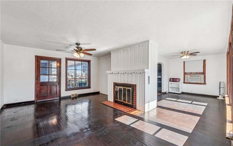 9 Frick Ave, Mount Pleasant, 15666, 3 Bedrooms Bedrooms, 6 Rooms Rooms,2.1 BathroomsBathrooms,Residential,For Sale,Frick Ave,1691319