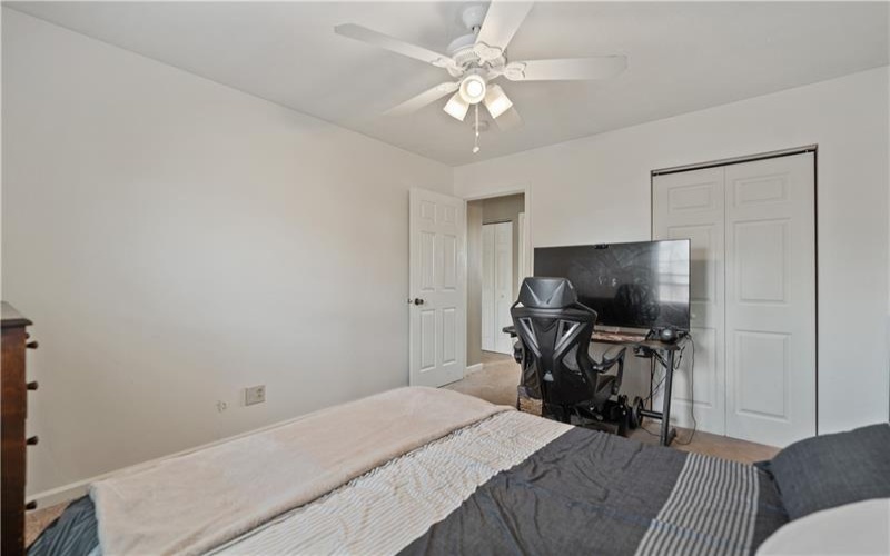 142 Stratford Ct, New Stanton, 15672, 4 Bedrooms Bedrooms, 9 Rooms Rooms,2.1 BathroomsBathrooms,Residential,For Sale,Stratford Ct,1691512