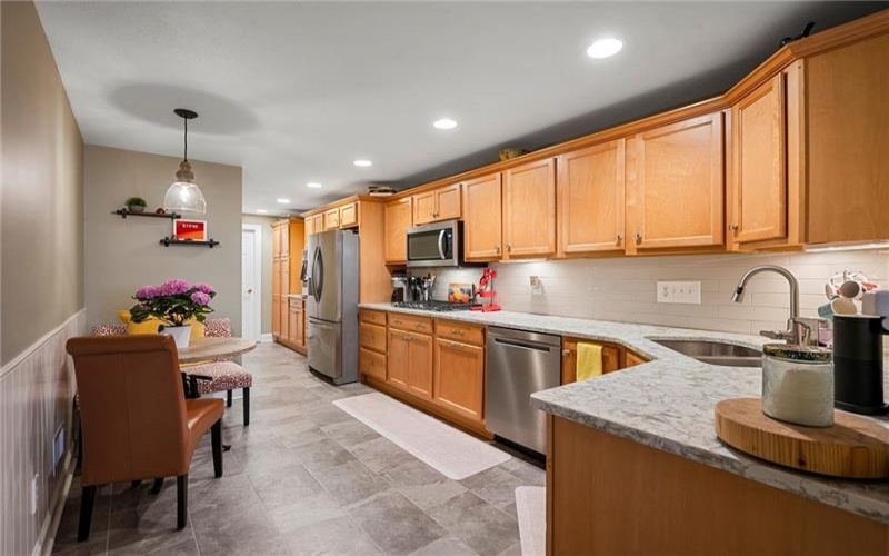 5003 Whispering Pines, 15668, 15668, 2 Bedrooms Bedrooms, 10 Rooms Rooms,2.1 BathroomsBathrooms,Residential,For Sale,Whispering Pines,1691334