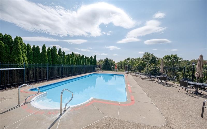 5003 Whispering Pines, 15668, 15668, 2 Bedrooms Bedrooms, 10 Rooms Rooms,2.1 BathroomsBathrooms,Residential,For Sale,Whispering Pines,1691334