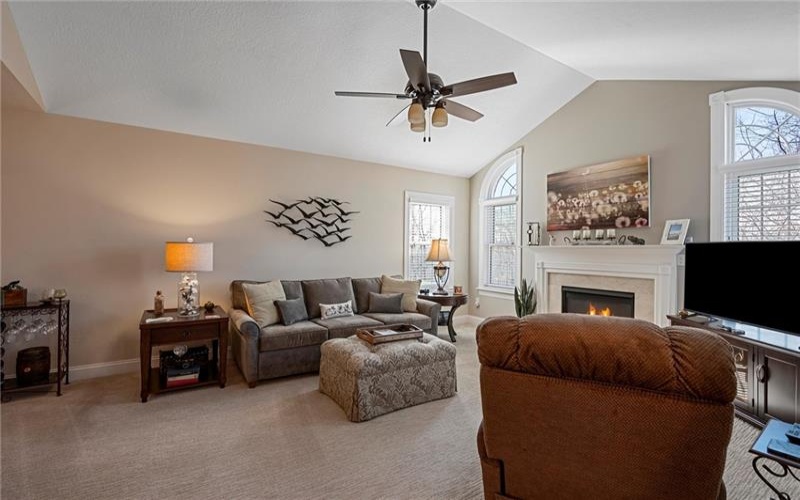 5003 Whispering Pines, 15668, 15668, 2 Bedrooms Bedrooms, 10 Rooms Rooms,2.1 BathroomsBathrooms,Residential,For Sale,Whispering Pines,1691334