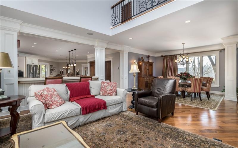 29 Virginia Ln, Canonsburg, 15317, 4 Bedrooms Bedrooms, 14 Rooms Rooms,3.2 BathroomsBathrooms,Residential,For Sale,Virginia Ln,1691639