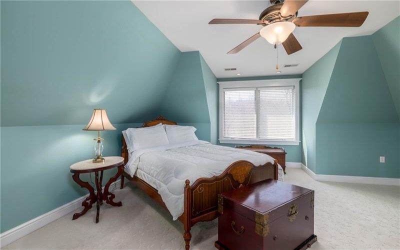 29 Virginia Ln, Canonsburg, 15317, 4 Bedrooms Bedrooms, 14 Rooms Rooms,3.2 BathroomsBathrooms,Residential,For Sale,Virginia Ln,1691639