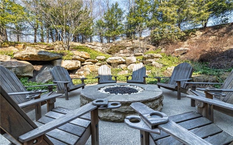 29 Virginia Ln, Canonsburg, 15317, 4 Bedrooms Bedrooms, 14 Rooms Rooms,3.2 BathroomsBathrooms,Residential,For Sale,Virginia Ln,1691639