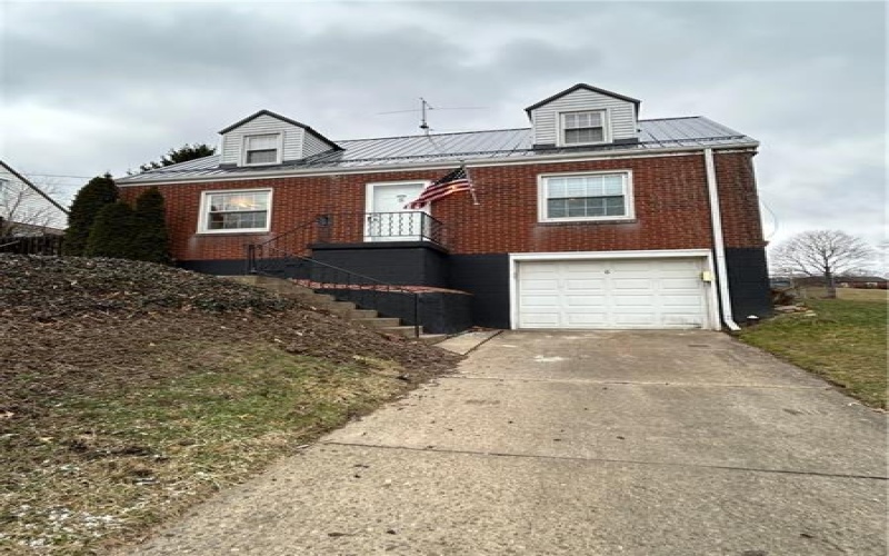 8 Washington Drive, Monessen, 15062, 3 Bedrooms Bedrooms, ,1.1 BathroomsBathrooms,Residential,For Sale,Washington Drive,1674896