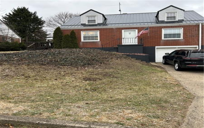 8 Washington Drive, Monessen, 15062, 3 Bedrooms Bedrooms, ,1.1 BathroomsBathrooms,Residential,For Sale,Washington Drive,1674896