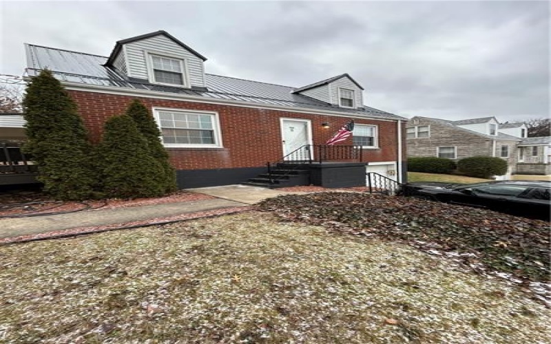 8 Washington Drive, Monessen, 15062, 3 Bedrooms Bedrooms, ,1.1 BathroomsBathrooms,Residential,For Sale,Washington Drive,1674896