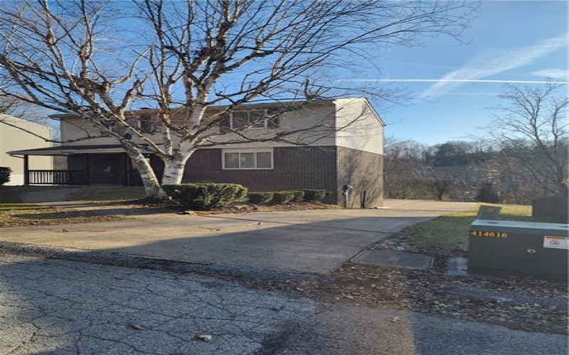 205 White Oak St, Delmont, 15626, 4 Bedrooms Bedrooms, 8 Rooms Rooms,2 BathroomsBathrooms,Residential,For Sale,White Oak St,1691744
