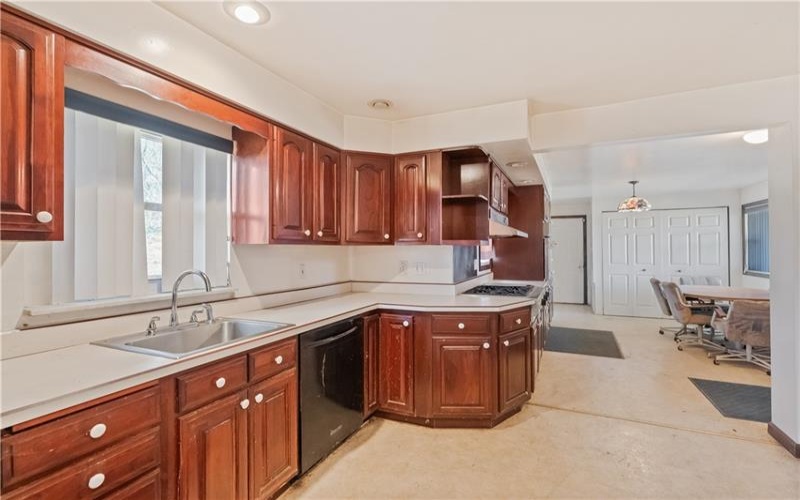 884 LINDEN ROAD, Eighty Four, 15330, 2 Bedrooms Bedrooms, 6 Rooms Rooms,1.1 BathroomsBathrooms,Residential,For Sale,LINDEN ROAD,1691448