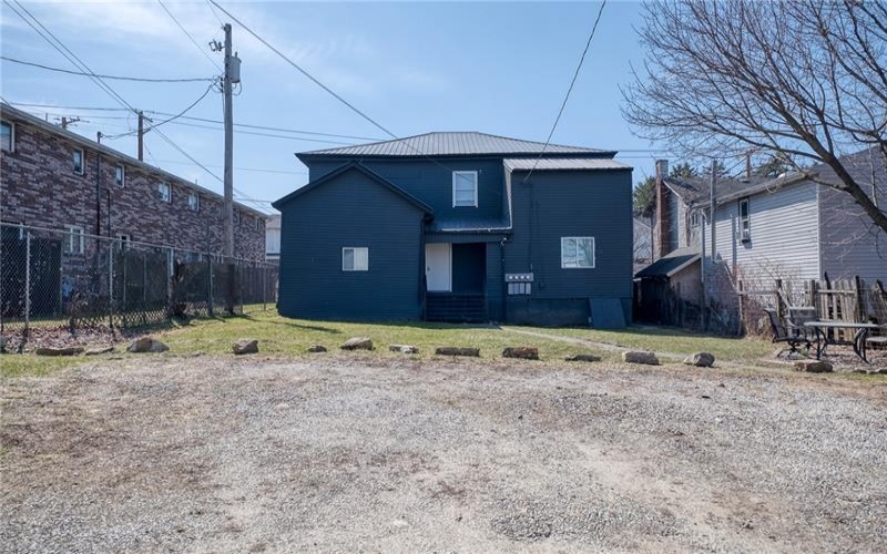206 Chestnut St, Derry, 15627, ,Multi-unit,For Sale,Chestnut St,1691778