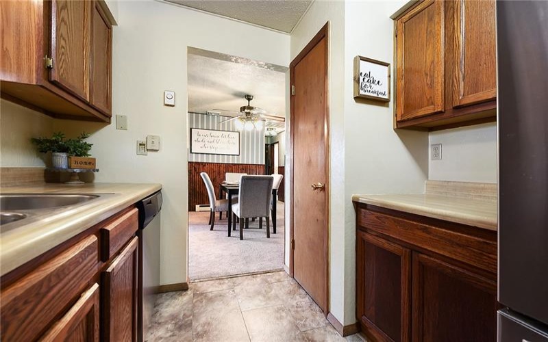 244 Parkwood Cir, Canonsburg, 15317, 4 Bedrooms Bedrooms, 10 Rooms Rooms,2 BathroomsBathrooms,Residential,For Sale,Parkwood Cir,1691962