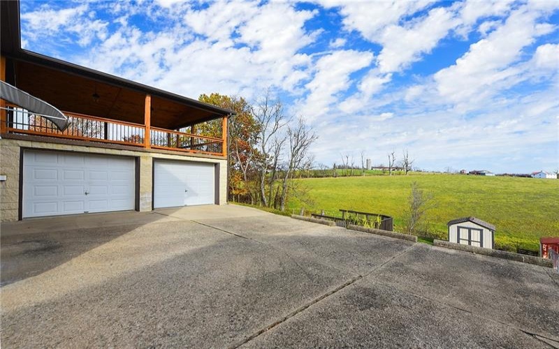 244 Parkwood Cir, Canonsburg, 15317, 4 Bedrooms Bedrooms, 10 Rooms Rooms,2 BathroomsBathrooms,Residential,For Sale,Parkwood Cir,1691962