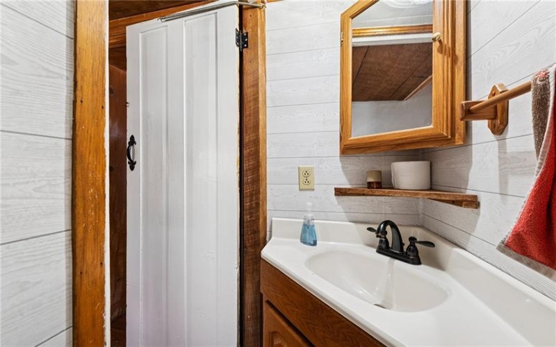 3323 STATE ROUTE 2011, SCENERY HILL, 15360, 3 Bedrooms Bedrooms, 8 Rooms Rooms,1.1 BathroomsBathrooms,Residential,For Sale,STATE ROUTE 2011,1691706