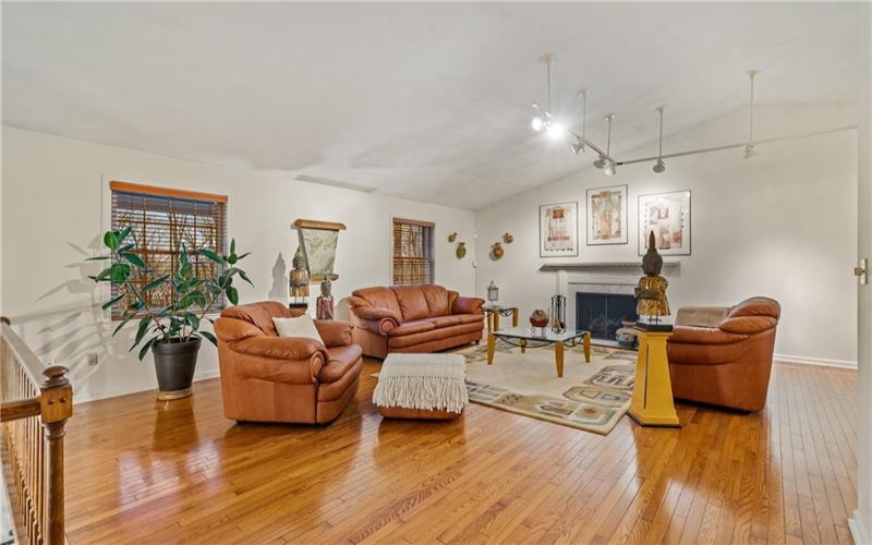 4948 Simmons Circle, Export, 15632, 4 Bedrooms Bedrooms, 10 Rooms Rooms,3 BathroomsBathrooms,Residential,For Sale,Simmons Circle,1680425