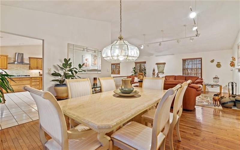 4948 Simmons Circle, Export, 15632, 4 Bedrooms Bedrooms, 10 Rooms Rooms,3 BathroomsBathrooms,Residential,For Sale,Simmons Circle,1680425