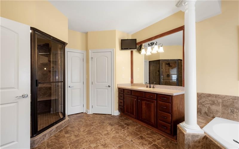 219 Fuji Dr, Canonsburg, 15317, 3 Bedrooms Bedrooms, 8 Rooms Rooms,3 BathroomsBathrooms,Residential,For Sale,Fuji Dr,1689382