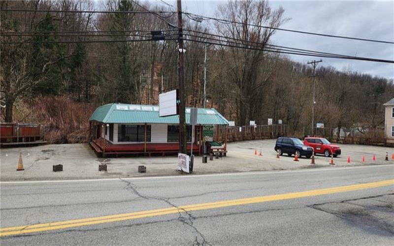 1008 Route 130 Harrison Ave, Jeannette, 15644, ,Commercial-industrial-business,For Sale,Route 130 Harrison Ave,1692242