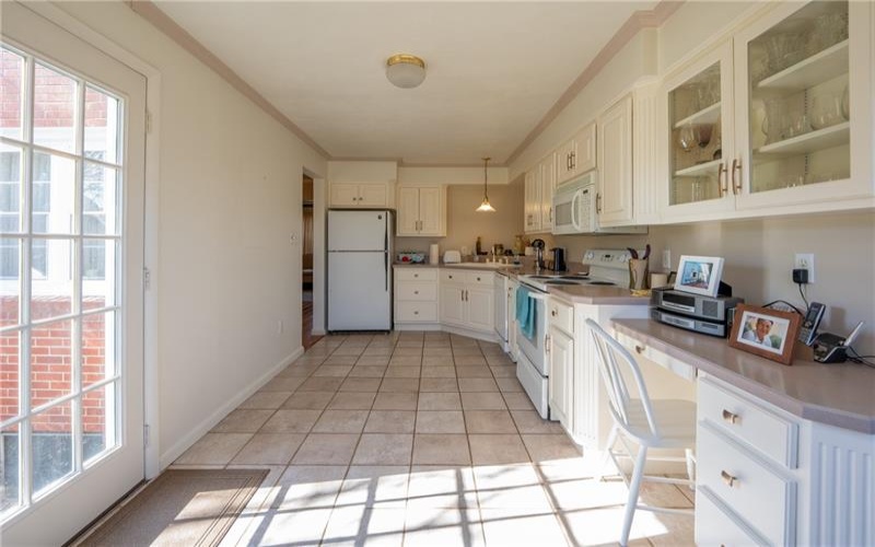 319 1st Ave, Latrobe, 15650, 4 Bedrooms Bedrooms, 9 Rooms Rooms,2 BathroomsBathrooms,Residential,For Sale,1st Ave,1692316