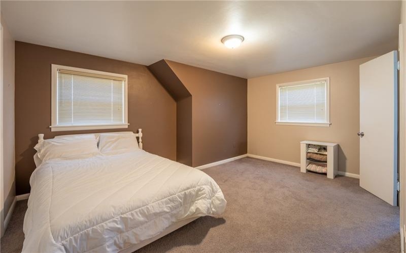 319 1st Ave, Latrobe, 15650, 4 Bedrooms Bedrooms, 9 Rooms Rooms,2 BathroomsBathrooms,Residential,For Sale,1st Ave,1692316