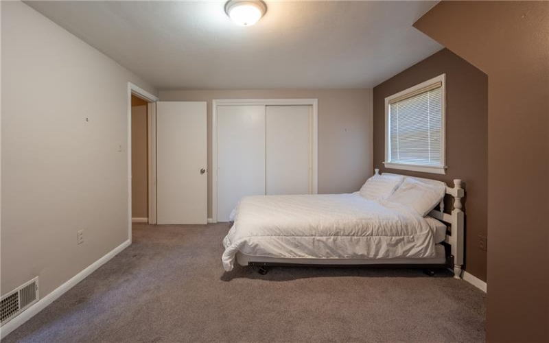 319 1st Ave, Latrobe, 15650, 4 Bedrooms Bedrooms, 9 Rooms Rooms,2 BathroomsBathrooms,Residential,For Sale,1st Ave,1692316