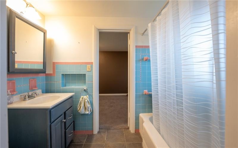 319 1st Ave, Latrobe, 15650, 4 Bedrooms Bedrooms, 9 Rooms Rooms,2 BathroomsBathrooms,Residential,For Sale,1st Ave,1692316
