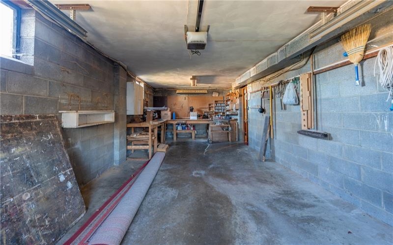 319 1st Ave, Latrobe, 15650, 4 Bedrooms Bedrooms, 9 Rooms Rooms,2 BathroomsBathrooms,Residential,For Sale,1st Ave,1692316