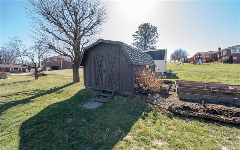 319 1st Ave, Latrobe, 15650, 4 Bedrooms Bedrooms, 9 Rooms Rooms,2 BathroomsBathrooms,Residential,For Sale,1st Ave,1692316