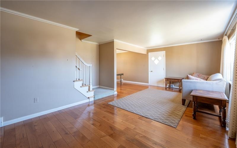 319 1st Ave, Latrobe, 15650, 4 Bedrooms Bedrooms, 9 Rooms Rooms,2 BathroomsBathrooms,Residential,For Sale,1st Ave,1692316
