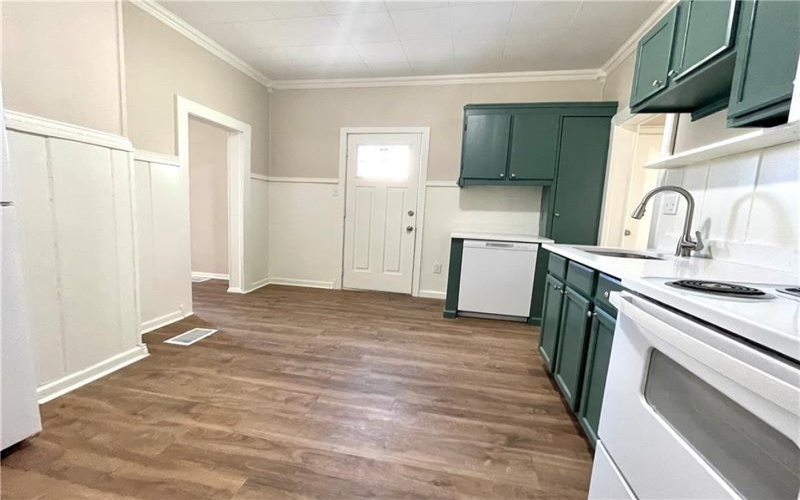 813 Forest St, Latrobe, 15650, 2 Bedrooms Bedrooms, 5 Rooms Rooms,1 BathroomBathrooms,Residential,For Sale,Forest St,1692419