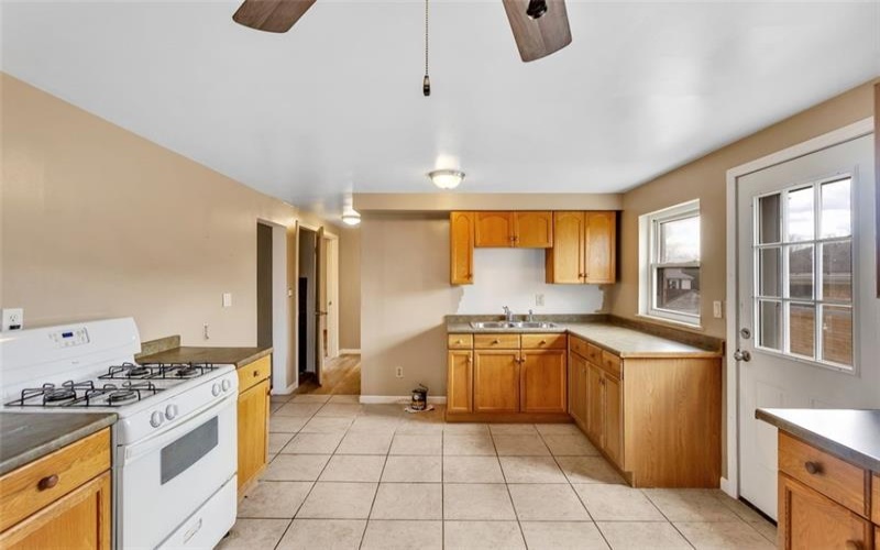 121 Beatty St, Apollo, 15613, 4 Bedrooms Bedrooms, 7 Rooms Rooms,1 BathroomBathrooms,Residential,For Sale,Beatty St,1691629