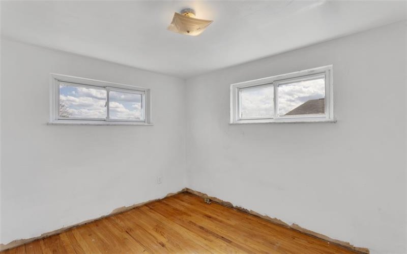 121 Beatty St, Apollo, 15613, 4 Bedrooms Bedrooms, 7 Rooms Rooms,1 BathroomBathrooms,Residential,For Sale,Beatty St,1691629