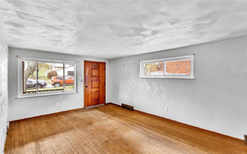 121 Beatty St, Apollo, 15613, 4 Bedrooms Bedrooms, 7 Rooms Rooms,1 BathroomBathrooms,Residential,For Sale,Beatty St,1691629