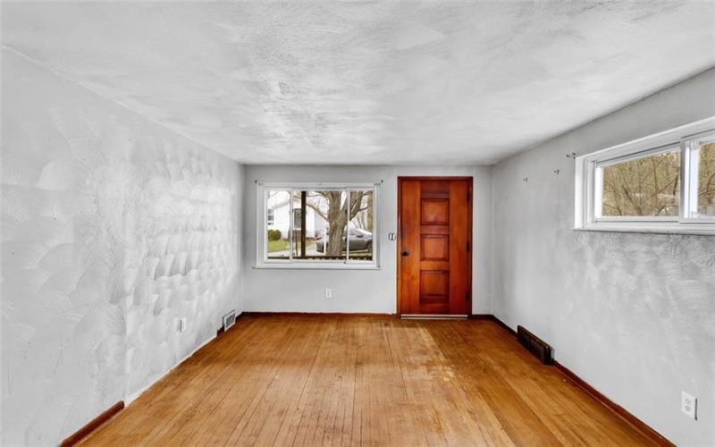 121 Beatty St, Apollo, 15613, 4 Bedrooms Bedrooms, 7 Rooms Rooms,1 BathroomBathrooms,Residential,For Sale,Beatty St,1691629