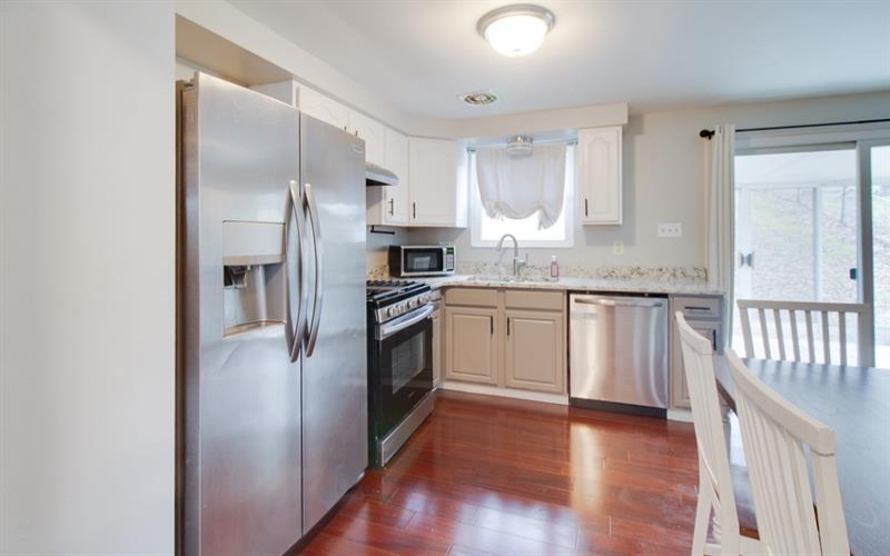 2141 The Cir, Washington, 15301, 3 Bedrooms Bedrooms, 6 Rooms Rooms,2 BathroomsBathrooms,Residential,For Sale,The Cir,1692309