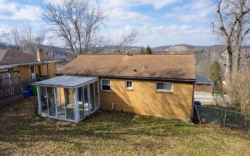 2141 The Cir, Washington, 15301, 3 Bedrooms Bedrooms, 6 Rooms Rooms,2 BathroomsBathrooms,Residential,For Sale,The Cir,1692309