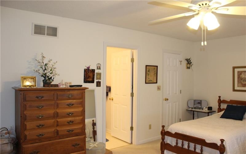 303 Apple Blossom Ct, Delmont, 15626, 3 Bedrooms Bedrooms, 9 Rooms Rooms,2.1 BathroomsBathrooms,Residential,For Sale,Apple Blossom Ct,1692505