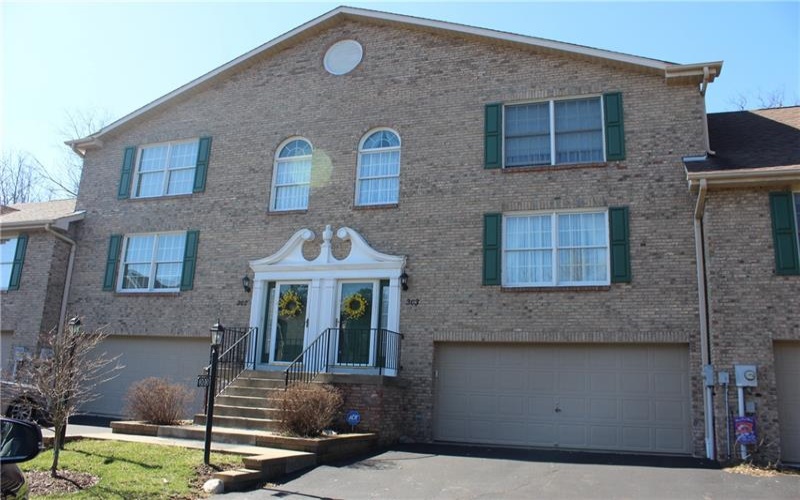 303 Apple Blossom Ct, Delmont, 15626, 3 Bedrooms Bedrooms, 9 Rooms Rooms,2.1 BathroomsBathrooms,Residential,For Sale,Apple Blossom Ct,1692505