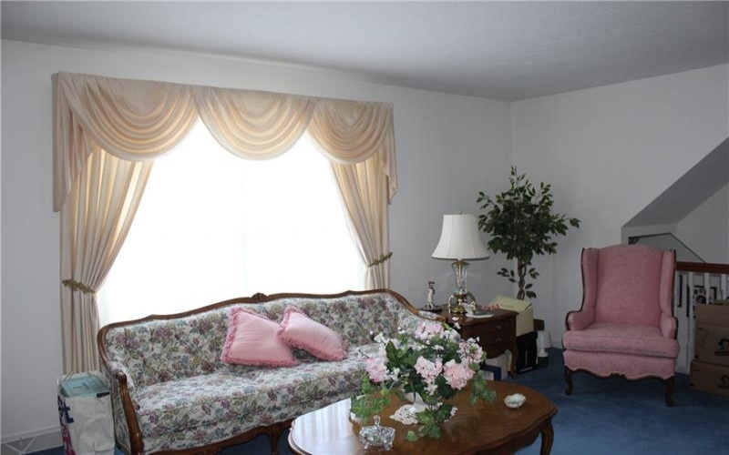303 Apple Blossom Ct, Delmont, 15626, 3 Bedrooms Bedrooms, 9 Rooms Rooms,2.1 BathroomsBathrooms,Residential,For Sale,Apple Blossom Ct,1692505