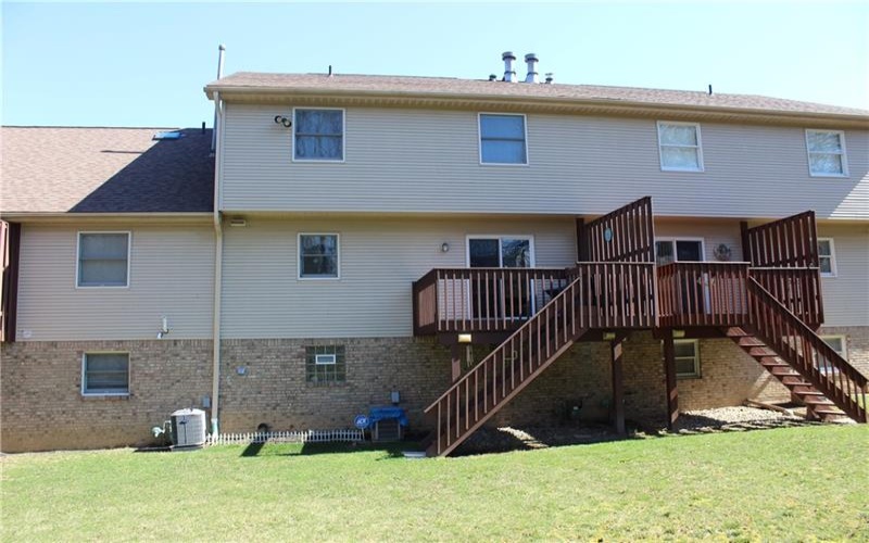 303 Apple Blossom Ct, Delmont, 15626, 3 Bedrooms Bedrooms, 9 Rooms Rooms,2.1 BathroomsBathrooms,Residential,For Sale,Apple Blossom Ct,1692505