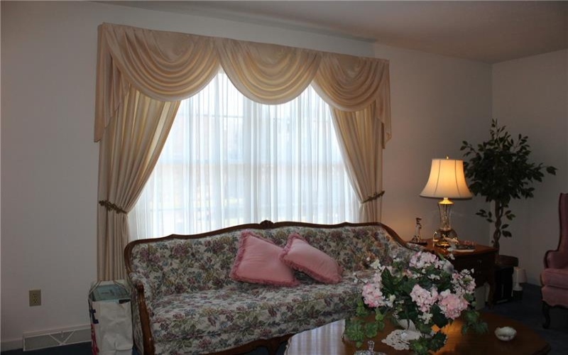303 Apple Blossom Ct, Delmont, 15626, 3 Bedrooms Bedrooms, 9 Rooms Rooms,2.1 BathroomsBathrooms,Residential,For Sale,Apple Blossom Ct,1692505