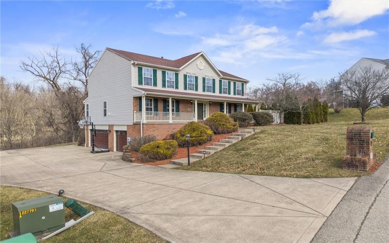 115 TARTAN DRIVE, Greensburg, 15601, 5 Bedrooms Bedrooms, 12 Rooms Rooms,3.2 BathroomsBathrooms,Residential,For Sale,TARTAN DRIVE,1692567