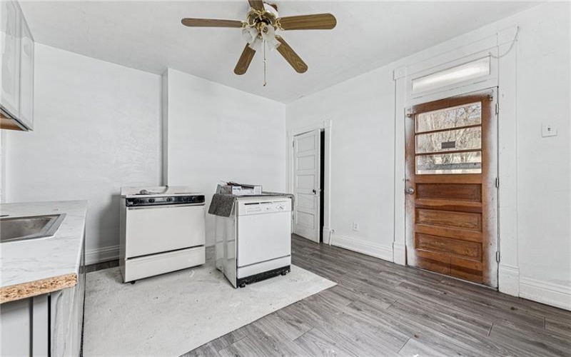 536 CONRAD AVE, CHARLEROI, 15022, ,Multi-unit,For Sale,CONRAD AVE,1691708