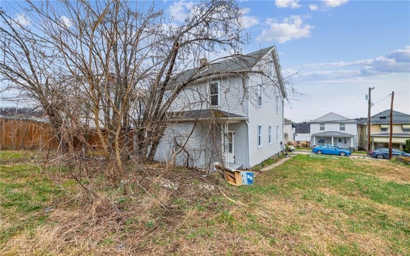536 CONRAD AVE, CHARLEROI, 15022, ,Multi-unit,For Sale,CONRAD AVE,1691708
