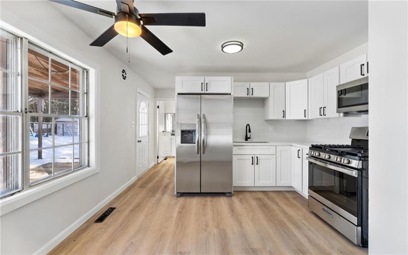 529 New Market Dr, Greensburg, 15601, 3 Bedrooms Bedrooms, ,1 BathroomBathrooms,Residential,For Sale,New Market Dr,1692735