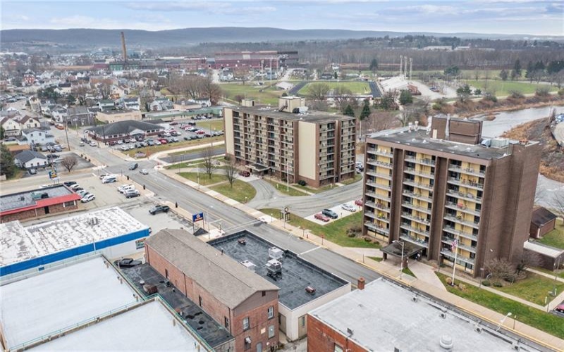 1010 Jefferson St, Latrobe, 15650, ,Commercial-industrial-business,For Sale,Jefferson St,1692818