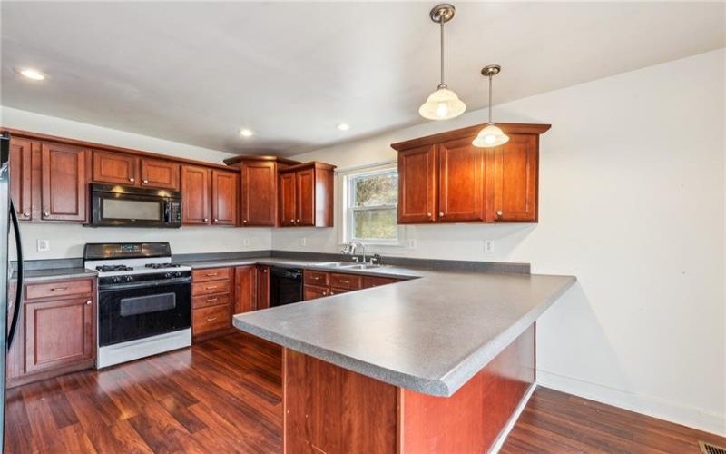 508 Isabella Ave, Charleroi, 15022, 3 Bedrooms Bedrooms, ,1 BathroomBathrooms,Residential,For Sale,Isabella Ave,1692820