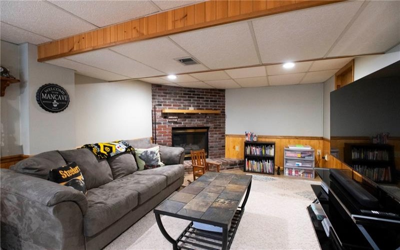 1324 Swede Hill Rd, Greensburg, 15601, 3 Bedrooms Bedrooms, 10 Rooms Rooms,2.1 BathroomsBathrooms,Residential,For Sale,Swede Hill Rd,1692861