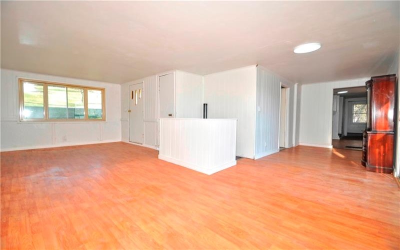 1082 Frye Rd, Jeannette, 15644, 3 Bedrooms Bedrooms, 5 Rooms Rooms,2.1 BathroomsBathrooms,Residential,For Sale,Frye Rd,1692881