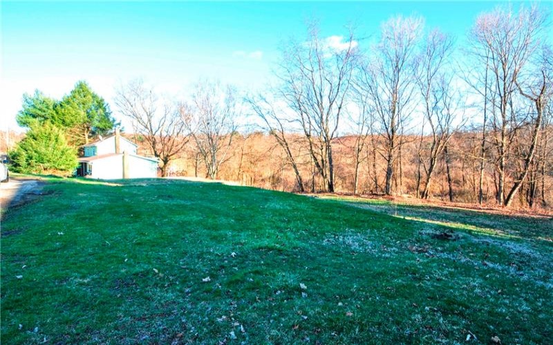 1082 Frye Rd, Jeannette, 15644, 3 Bedrooms Bedrooms, 5 Rooms Rooms,2.1 BathroomsBathrooms,Residential,For Sale,Frye Rd,1692881