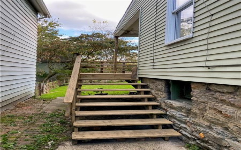 520 4th St, Monessen, 15062, 2 Bedrooms Bedrooms, ,1 BathroomBathrooms,Residential,For Sale,4th St,1692976